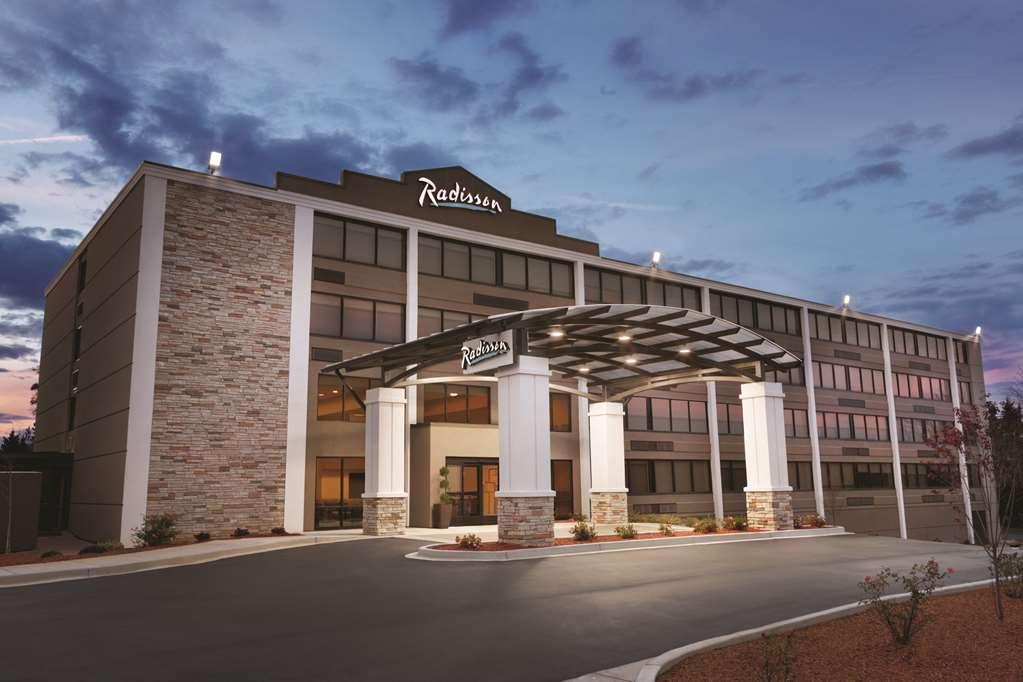 Radisson Hotel Charlotte Airport المظهر الخارجي الصورة